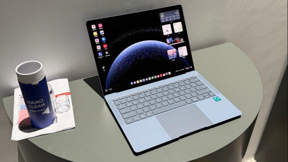 告别Windows！鸿蒙电脑正式登场！自带底部Dock栏 界面惊艳